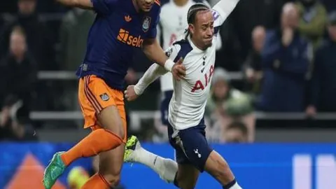 “英超半程越位技术启用时间将依据足总杯周末赛事结果公布”